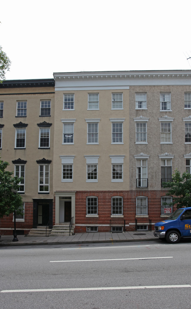 19 E Centre St in Baltimore, MD - Building Photo - Building Photo