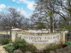 University Village Townhomes in Round Rock, TX - Building Photo - Building Photo