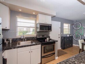 947 Lenox Ave. in Miami Beach, FL - Building Photo - Building Photo