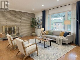4 Longbridge Rd in Vaughan, ON - Building Photo