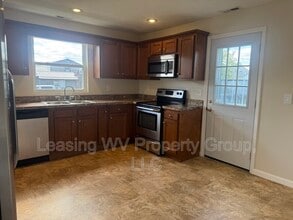 413 Midland Trail in Hurricane, WV - Building Photo - Building Photo