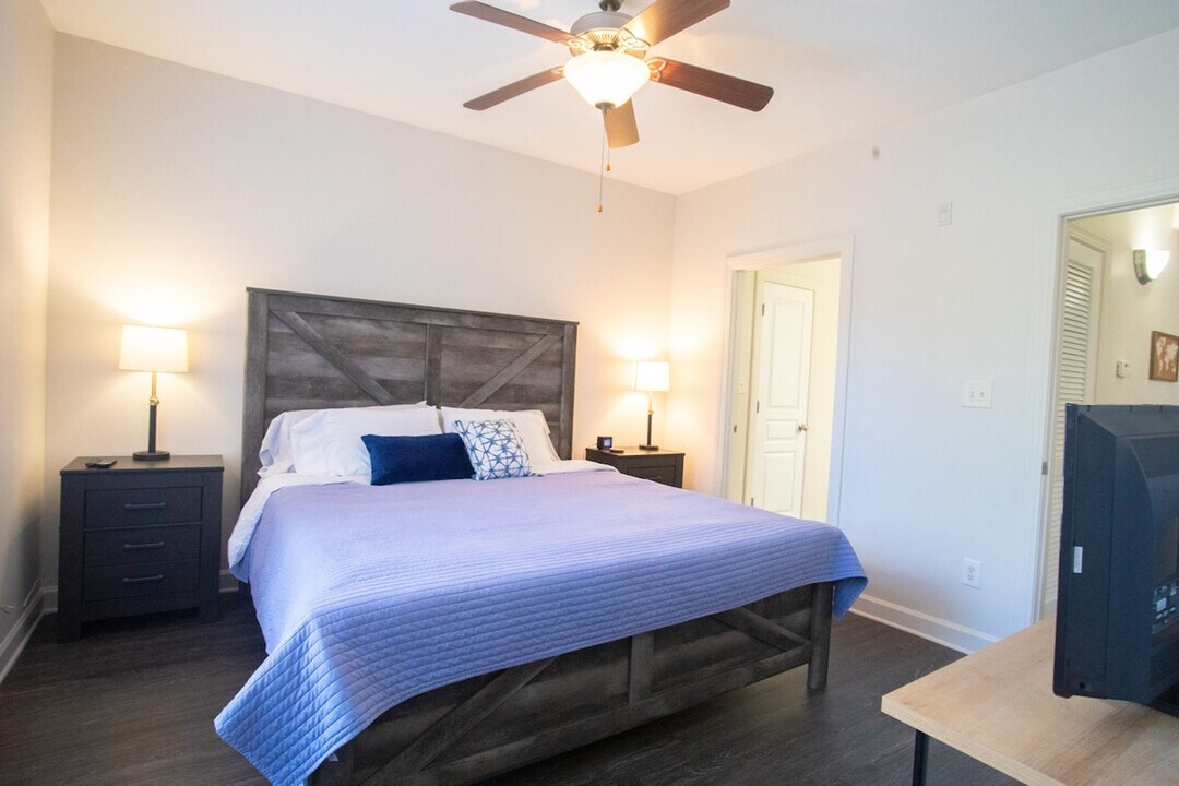 2212 Brisbane Woods Way in Cary, NC - Building Photo