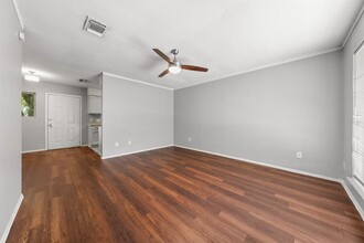 2311 Peppertree Ct in Austin, TX - Building Photo - Building Photo