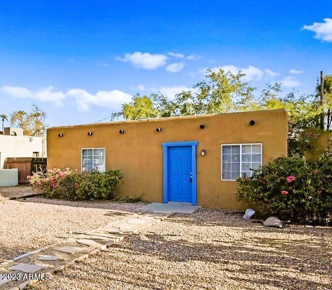 5327 E Taylor St in Phoenix, AZ - Building Photo