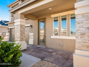 561 Issa Circle in El Paso, TX - Building Photo - Building Photo