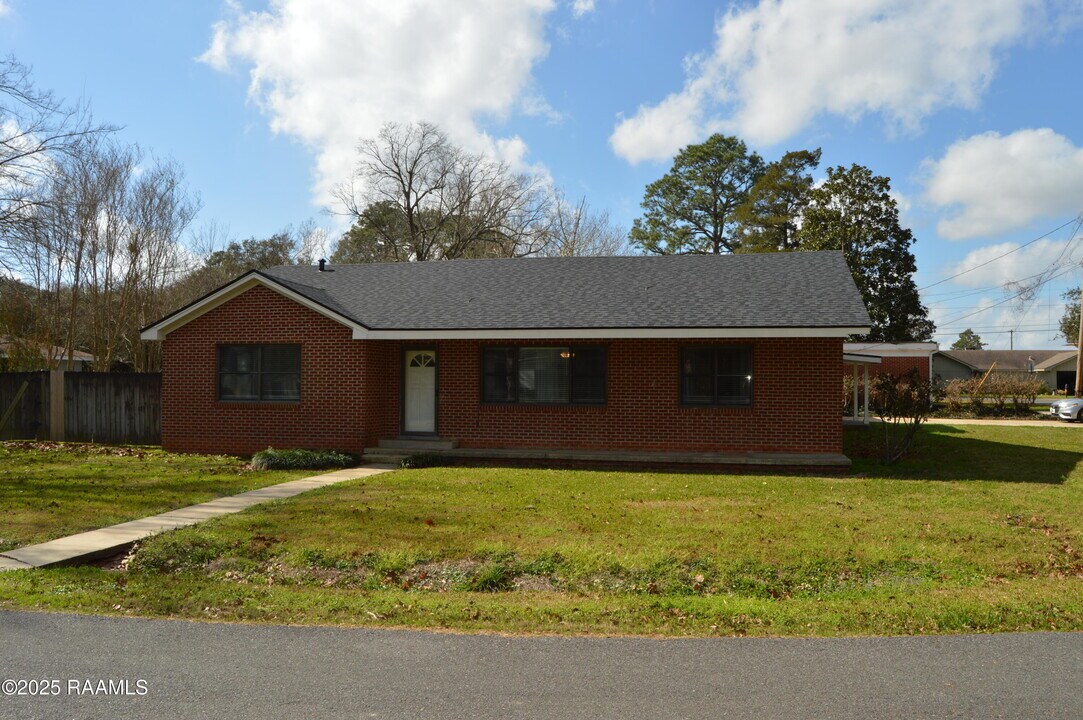 123 Lafitte Ave in Lafayette, LA - Building Photo