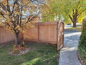 2437 N Curtis Rd in Boise, ID - Building Photo - Building Photo