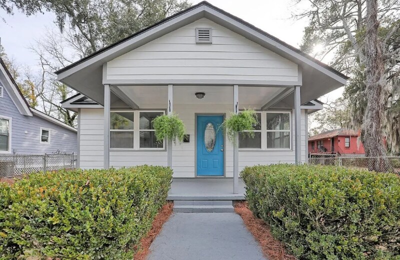 105 W 54th St in Savannah, GA - Building Photo