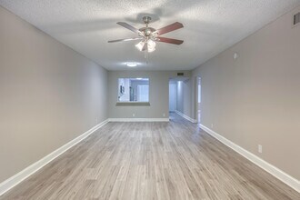 230 SE 10th St in Delray Beach, FL - Building Photo - Building Photo