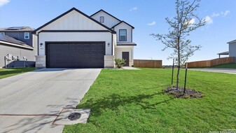4202 Admirals Bnd, Unit 403 in Converse, TX - Building Photo