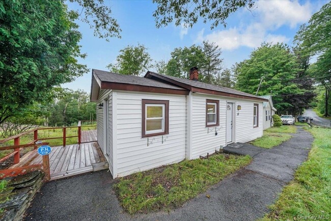 15 Old Westbrookville Rd in Wurtsboro, NY - Building Photo - Building Photo