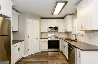 4247 Chestnut Lake Ave in Stonecrest, GA - Building Photo - Building Photo