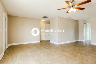5196 Edgecliff Ave in Greenacres, FL - Building Photo - Building Photo