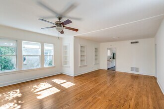 221 Allensworth St in San Antonio, TX - Building Photo - Building Photo