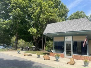 103 Stardust Dr in Asheville, NC - Building Photo - Building Photo