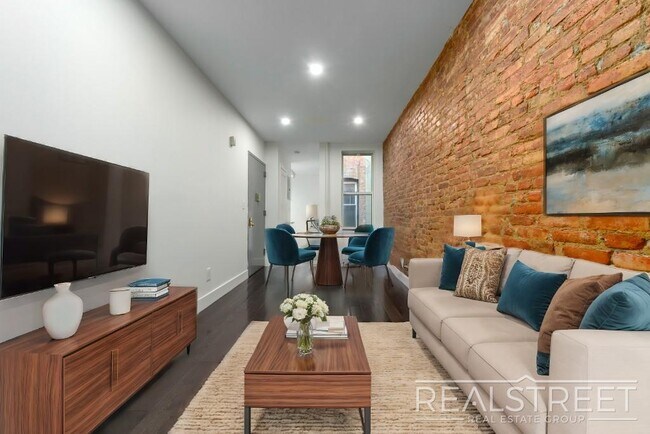 property at 471 Chauncey St