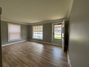 10601 Penfield Ave in Garfield Heights, OH - Building Photo - Building Photo