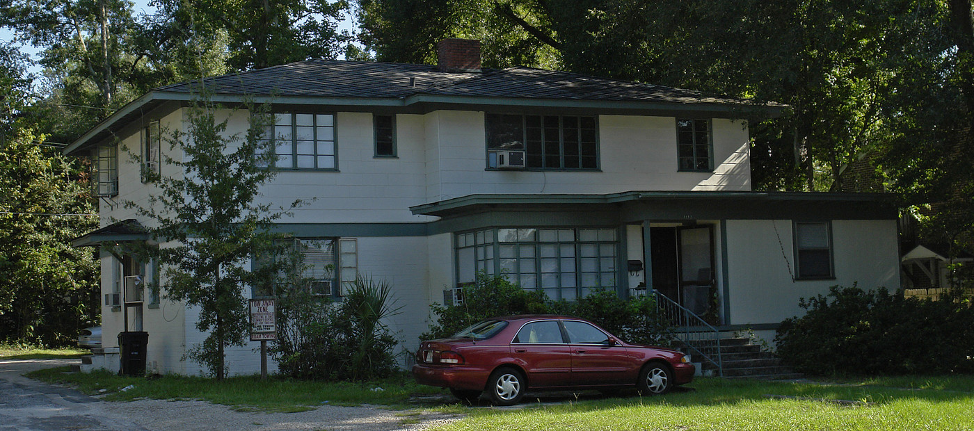 1112 SW 4th Ave in Gainesville, FL - Building Photo