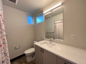9224 35th Ave SW in Seattle, WA - Building Photo - Building Photo