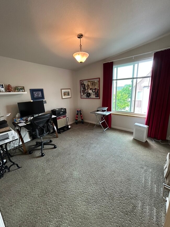 property at 2164 E Hecla Dr