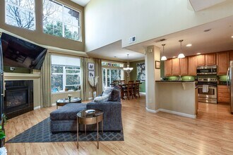 15201 E Batavia Pl in Aurora, CO - Foto de edificio - Building Photo