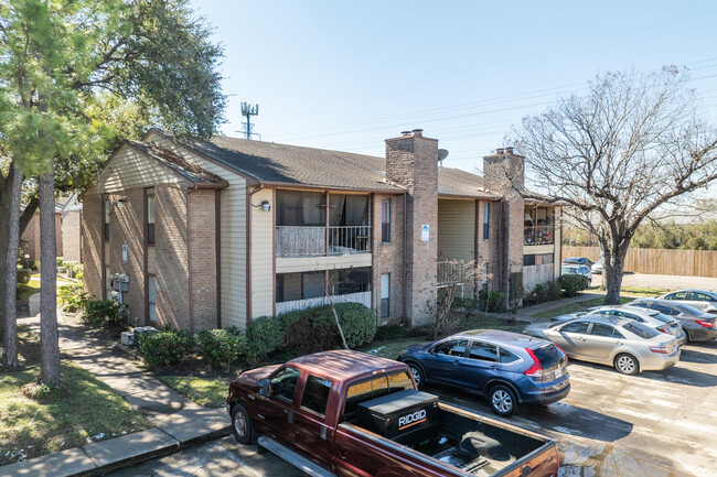 Treehouse Condominiums in Houston, TX - Building Photo - Building Photo