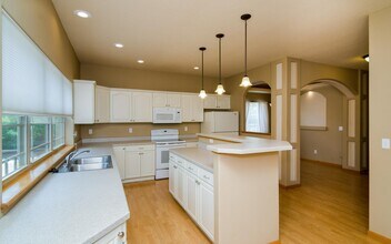 1838 N Dubuque St in Iowa City, IA - Foto de edificio - Building Photo