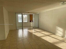 1660 NE 191st St in Miami, FL - Building Photo