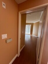 533 S St Andrews Pl, Unit 416 in Los Angeles, CA - Building Photo - Building Photo
