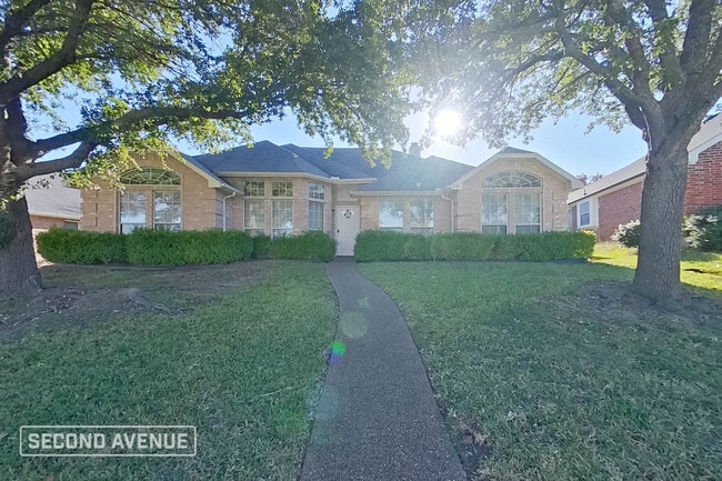 property at 616 Elm Falls Pl