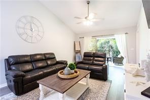 3471 County Barn Rd-Unit -F203 in Naples, FL - Foto de edificio - Building Photo