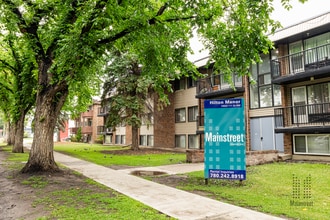 Hilton Manor in Edmonton, AB - Building Photo - Building Photo