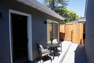843 Southampton Dr in Palo Alto, CA - Building Photo