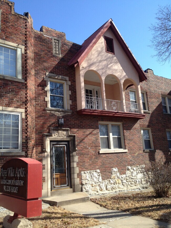 4329 Roanoke Pkwy Rentals in Kansas City, MO