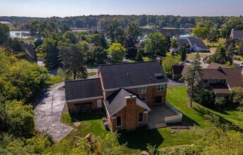 3250 Chestnut Run Dr in Bloomfield Township, MI - Building Photo - Building Photo