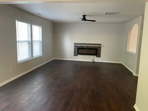 557 Lakeside Valley Dr in Winston-Salem, NC - Building Photo - Building Photo