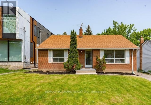property at 104 Highland Park Blvd