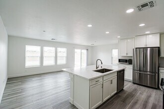8661 Senna Ave in Las Vegas, NV - Building Photo - Building Photo