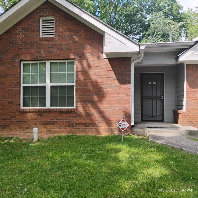 3725 Collier Dr NW in Atlanta, GA - Foto de edificio - Building Photo