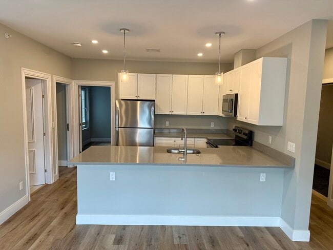 3 Burke Ln in Wellesley, MA - Building Photo - Building Photo