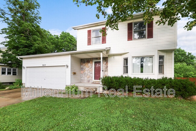 303 S Saginaw St in Lapeer, MI - Building Photo - Building Photo