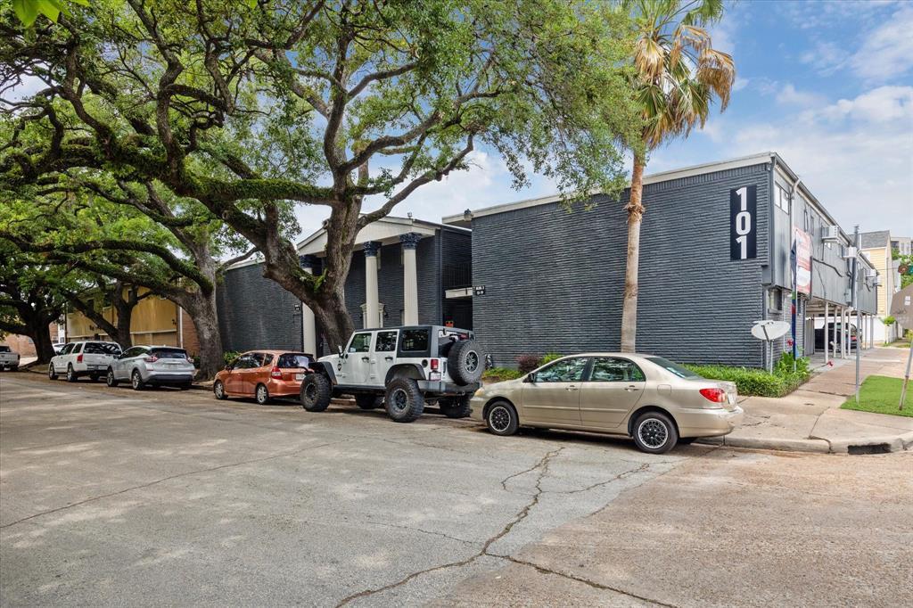 101 Avondale St in Houston, TX - Building Photo