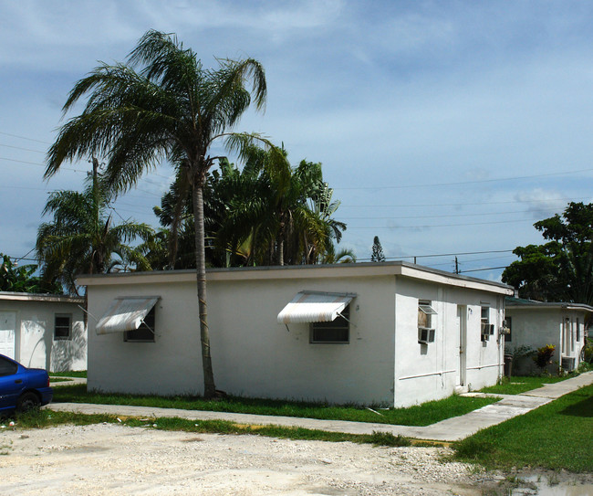 6012 SW 38th St in Miramar, FL - Building Photo - Building Photo