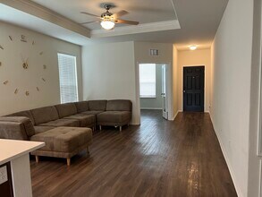 338 Pollock Path in San Antonio, TX - Building Photo - Building Photo