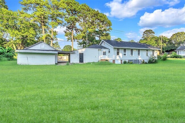 2141 Yancey Ave in Montgomery, AL - Building Photo - Building Photo