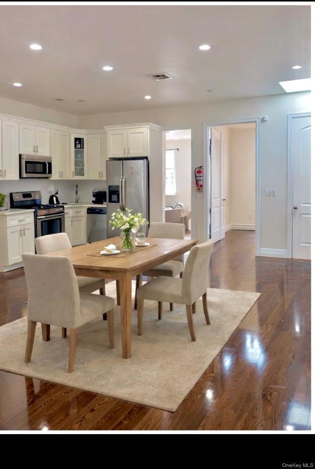 402 Van Siclen Ave in Brooklyn, NY - Building Photo - Building Photo