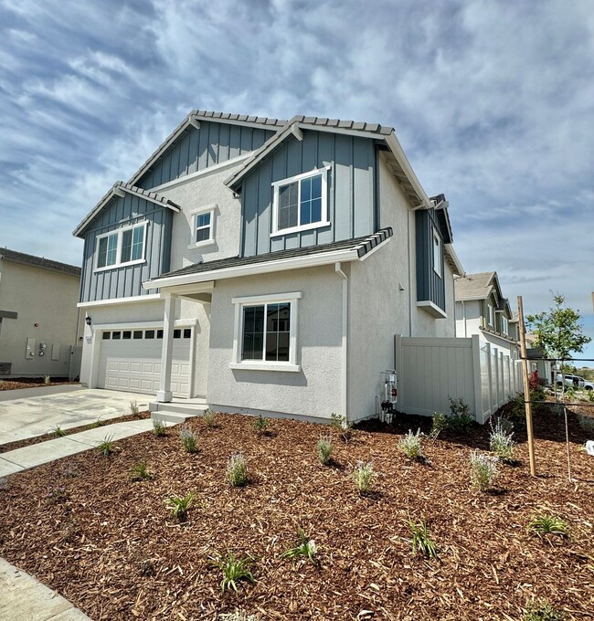 8950 Osterville Wy in Elk Grove, CA - Building Photo - Building Photo