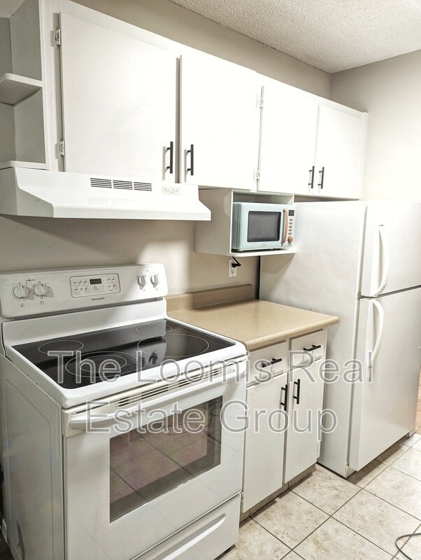 12141 Jasper Ave in Edmonton, AB - Building Photo - Building Photo