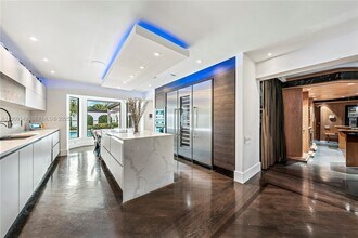 5820 Palm Tree Rd in Plantation, FL - Building Photo - Building Photo