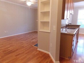 8021 Allyns Landing Way in Raleigh, NC - Building Photo - Building Photo